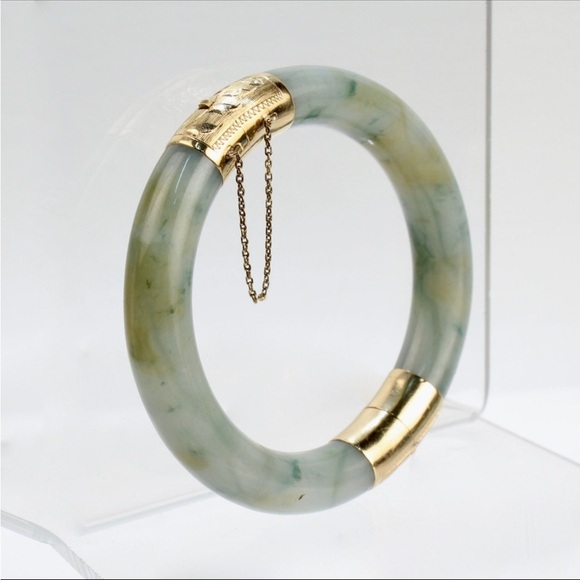 LAST DROP❤️❤️Vintage authentic 1940’s Jade & 14 Karat Gold Hinged Chinese Bangle - Picture 10 of 15